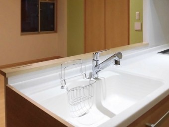 樹木の素材感にこだわったマットな質感のキッチン　渋谷区Ｉ様邸